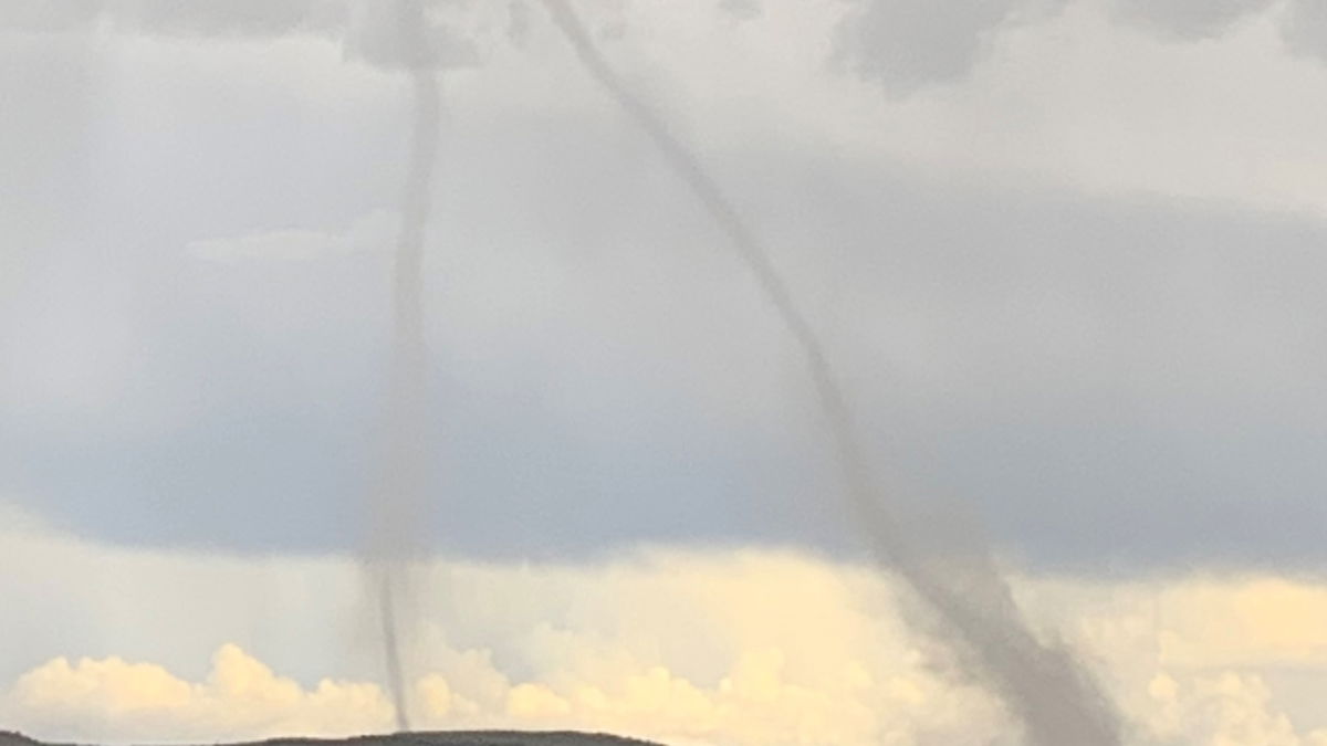 Tornadoes In The Borderland Landspout Tornadoes Confirmed Near Sierra Blanca Kvia