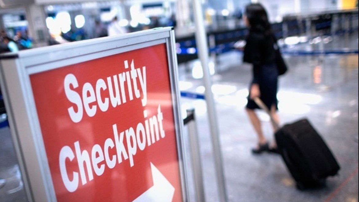 security-checkpoint-air-travel