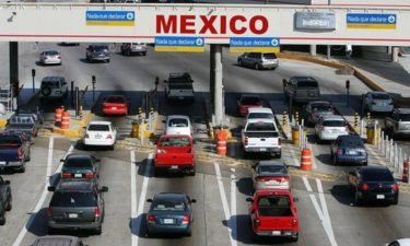 cars crossing border