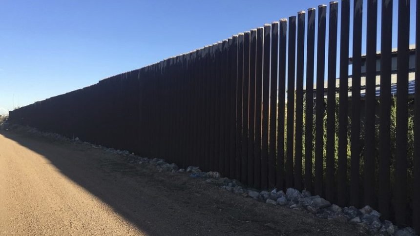 columbus-border-fence