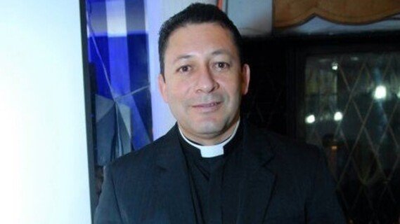 Rev. Edilberto "Beto" Lopez