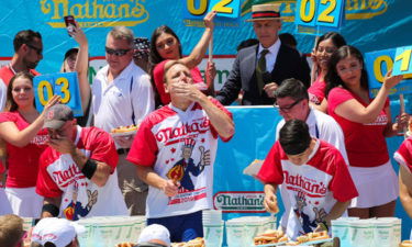 joey chestnut hot dog eating