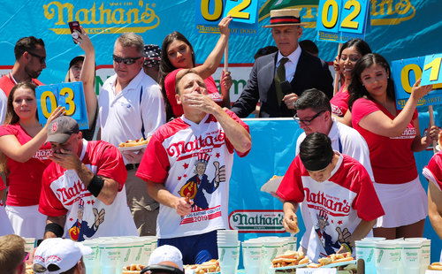 joey chestnut hot dog eating