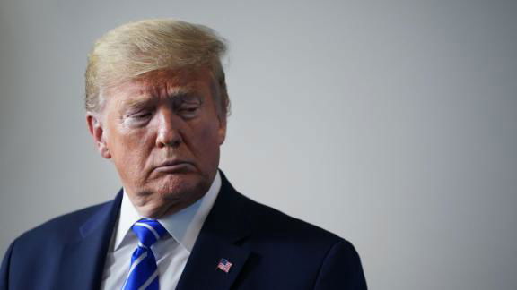 trump glances