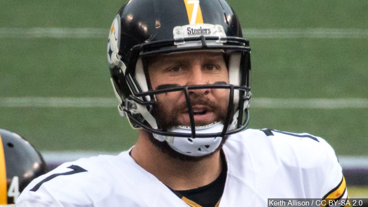 What is Ben Roethlisberger's record against the Dallas Cowboys?