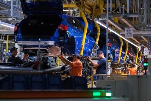 Photo of Ford schließt das deutsche Werk für einen Monat, da sich die globale Chipkrise verschärft