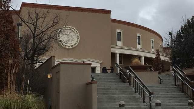 The New Mexico State Capitol, located in Santa Fe, is informally known as 'the Roundhouse'.