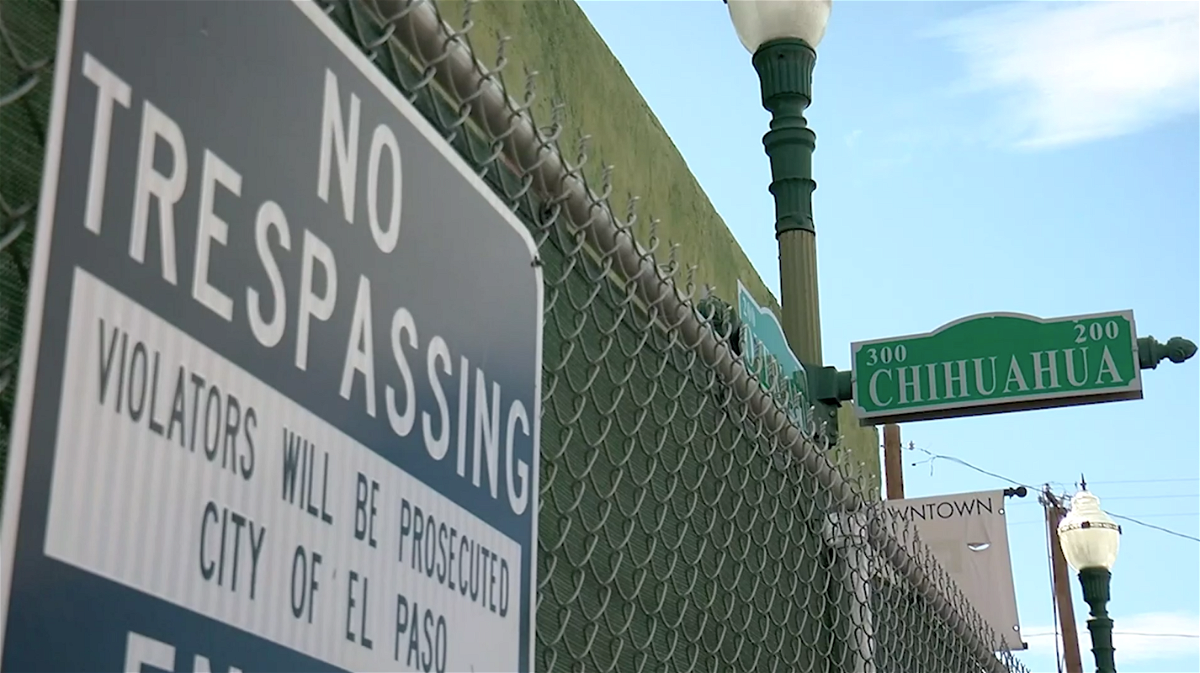 photo of no trespassing sign in downtown El Paso