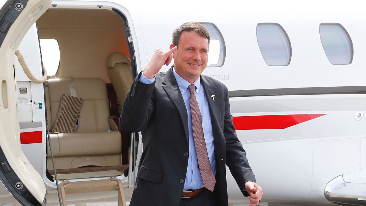 Joe Golding arrives at the Santa Teresa Airport.