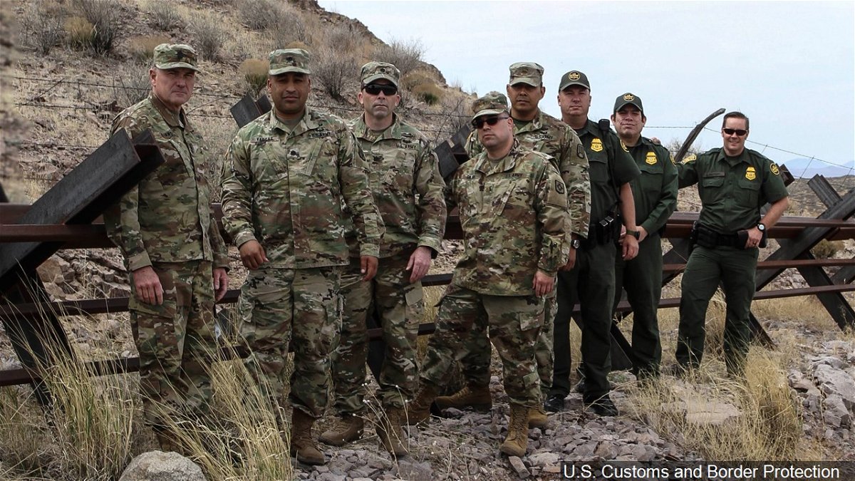 U.S. Border Patrol Agents and National Guard troops in New Mexico along the border in 2018.