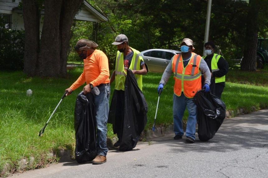 Project helps with neighborhood cleanup - KVIA