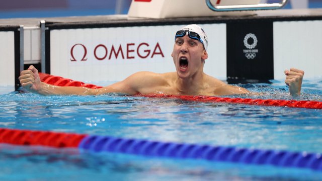 U.S. wins its 1st gold medal of the Olympics in swimming - KVIA