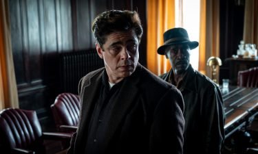 Benicio Del Toro and Don Cheadle in the HBO Max movie 'No Sudden Move.'