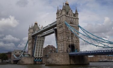 A technical fault has left the iconic London landmark Tower Bridge stuck open on Aug. 9 with cars and pedestrians unable to cross