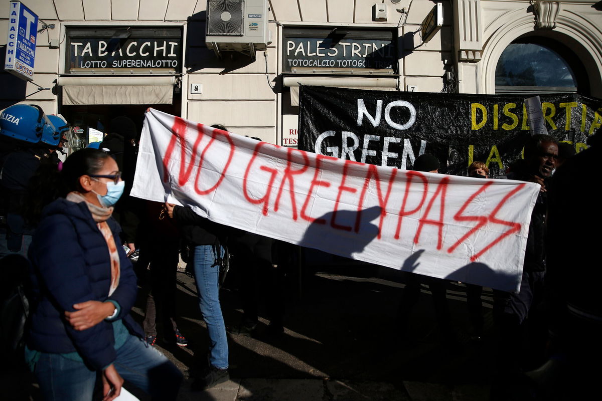 <i>Cecilia Fabiano/LaPresse/AP</i><br/>Romans are voting in a run-off election to decide the Italian capital's next mayor