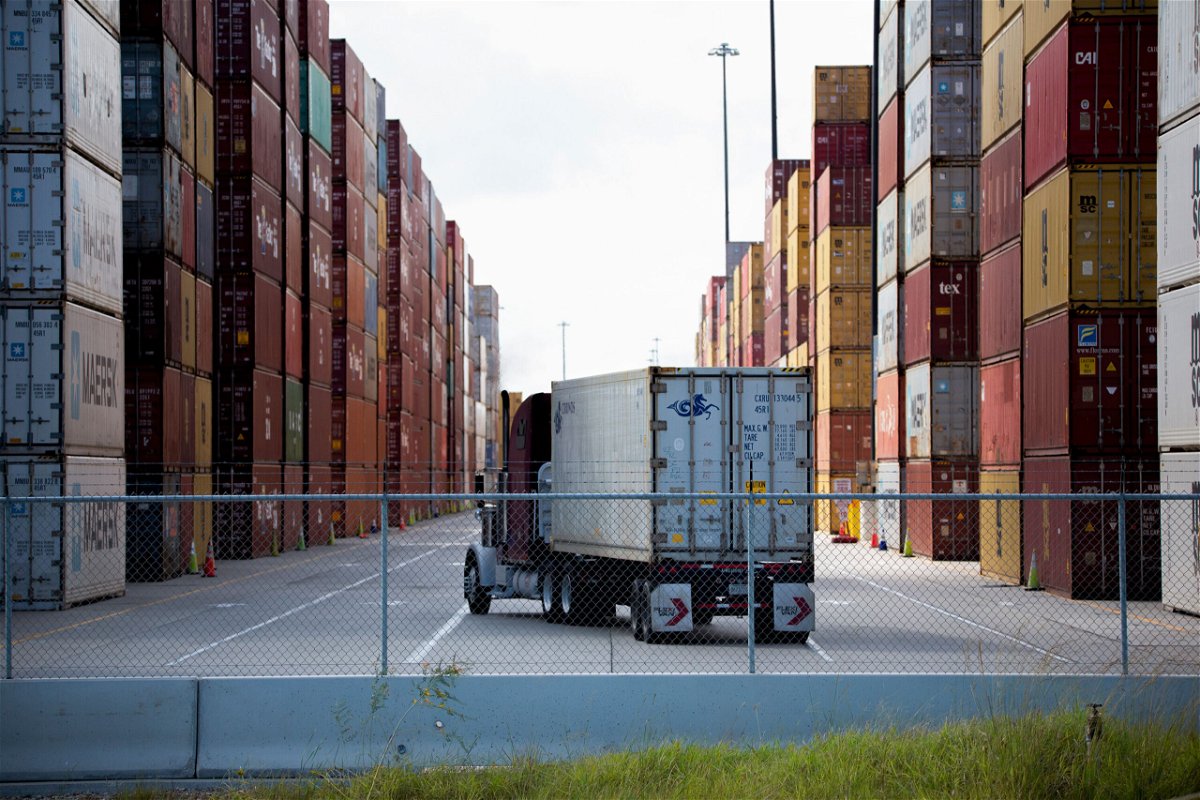 <i>Reginald Mathalone/NurPhoto/Reuters</i><br/>An eighteen-wheeler is seen entering one of the main shipping container corridors at The Port of Houston on October 12th