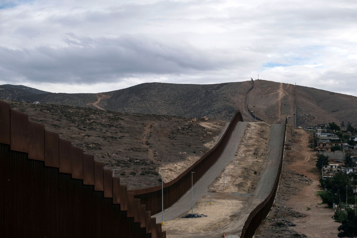 <i>Guillermo Arias/AFP/Getty Images</i><br/>US Border Patrol recorded more migrant deaths on the US southern border in fiscal year 2021 than in any prior year on record