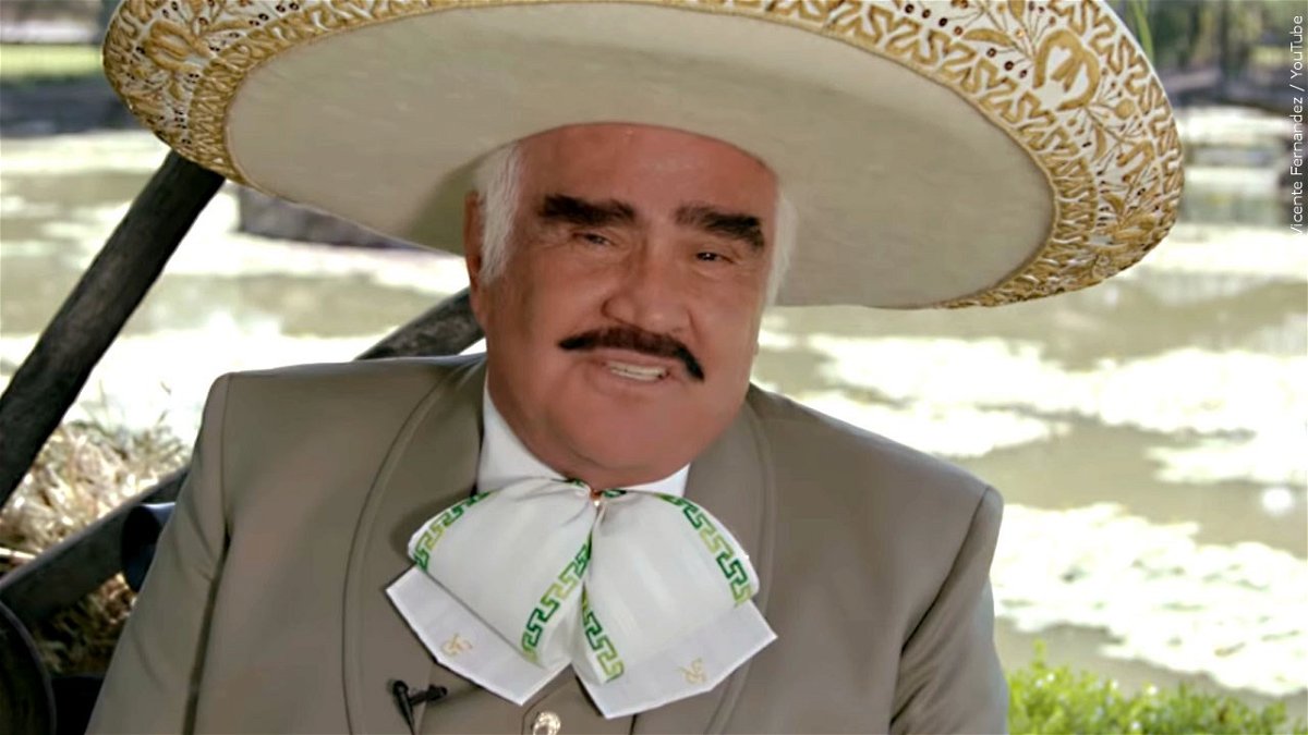 Mexican singing legend Vicente Fernández. 