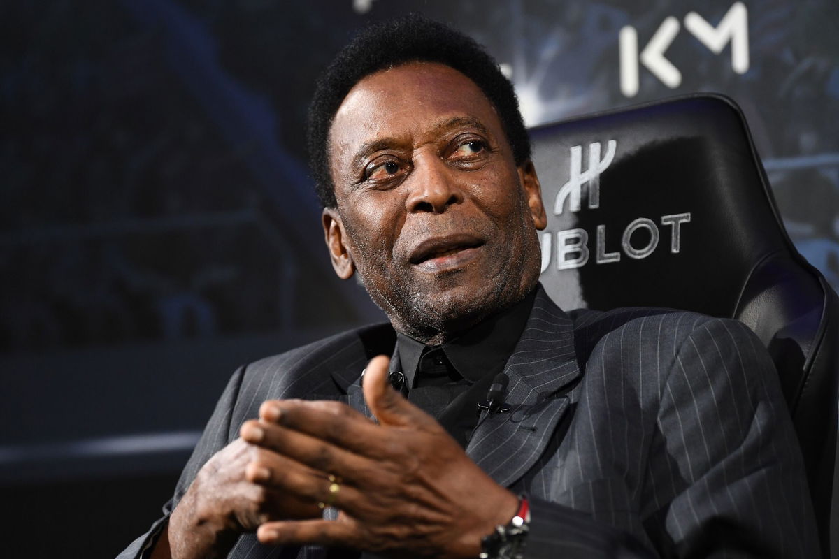 <i>FRANCK FIFE/AFP/AFP via Getty Images</i><br/>Brazilian soccer legend Pelé