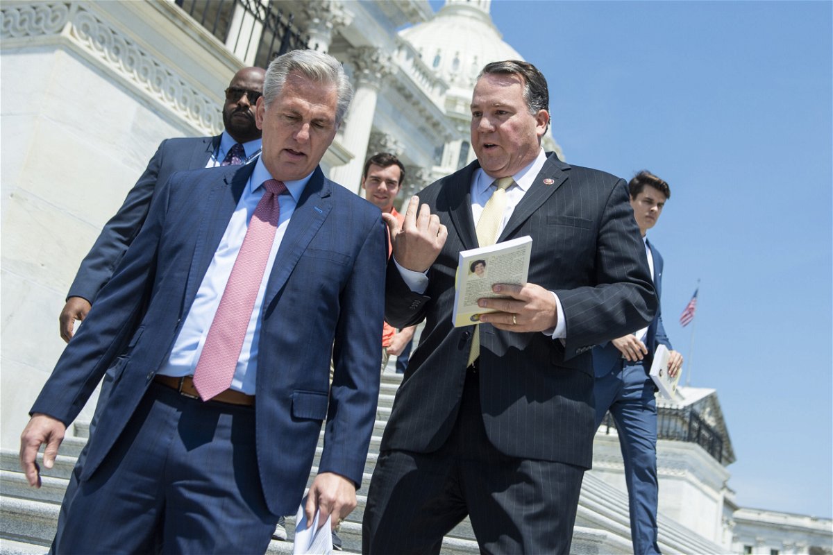 <i>Tom Williams/CQ-Roll Call/Getty Images</i><br/>House Minority Leader Kevin McCarthy and Rep. Alex Mooney in May.