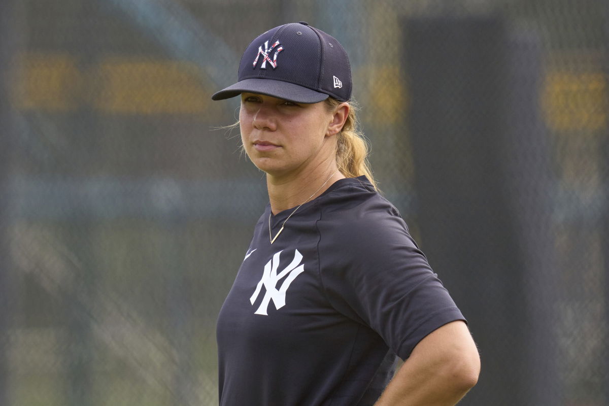 Rachel Balkovec wins minor league managing debut, 1st for a woman