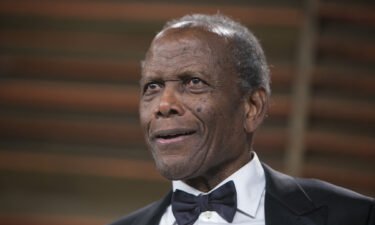 Sidney Poitier arrives to the 2014 Vanity Fair Oscar Party on March 2