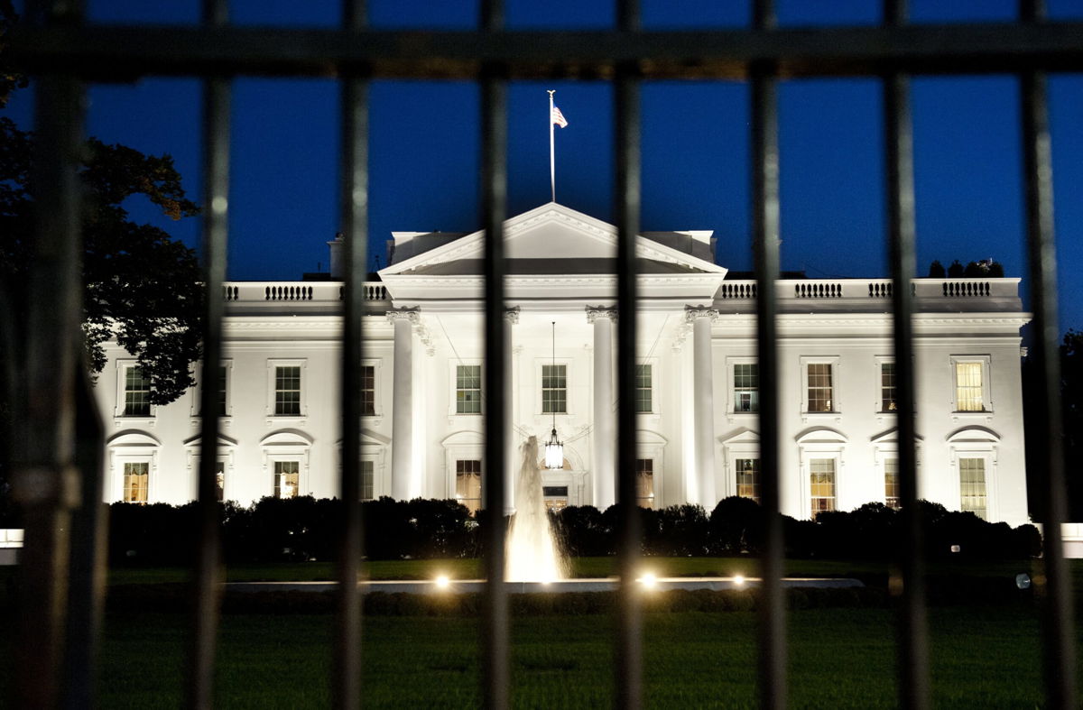 <i>Saul Loeb/AFP/Getty Images</i><br/>The White House is seen at dusk on the eve of a possible government shutdown as Congress battles out the budget in Washington