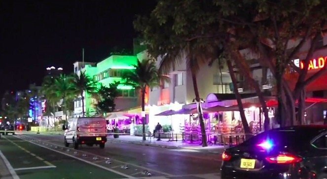 <i>WFOR</i><br/>A shooting in Miami Beach left three people injured amid a packed Spring Break weekend.