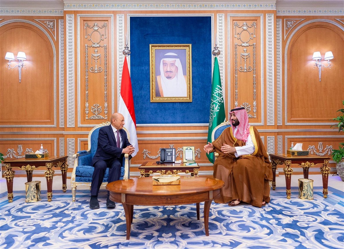 <i>Bandar Algaloud/Saudi Royal Court/Handout/REUTERS</i><br/>Saudi Crown Prince Mohammed bin Salman receives Rashad al-Alimi