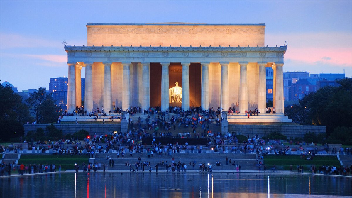 <i>rabbit75_fot/Adobe Stock</i><br/>Lincoln Memorial at sunset with lake reflections
