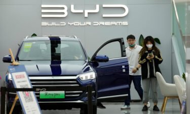 The Warren Buffett-backed electric carmaker BYD shrugs off China's lockdowns.