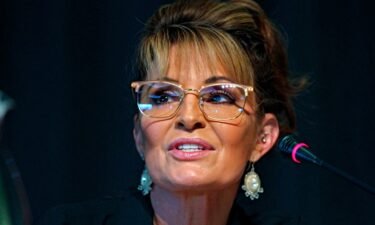 A judge has denied former vice-presidential nominee and Alaskan governor Sarah Palin's bid for a new trial in her defamation case against the New York Times