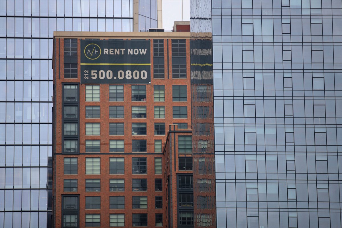 <i>Drew Angerer/Getty Images</i><br/>Median rent for an apartment in Manhattan climbed to $4