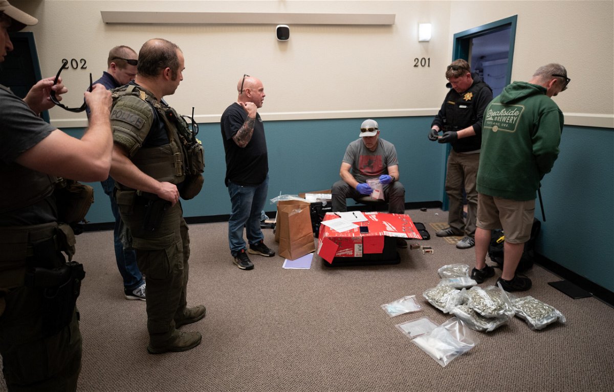 <i>US Marshals Service</i><br/>US Marshals arrested 24 violent fugitives earlier this month during a five-day operation that involved multiple law enforcement agencies in Oregon