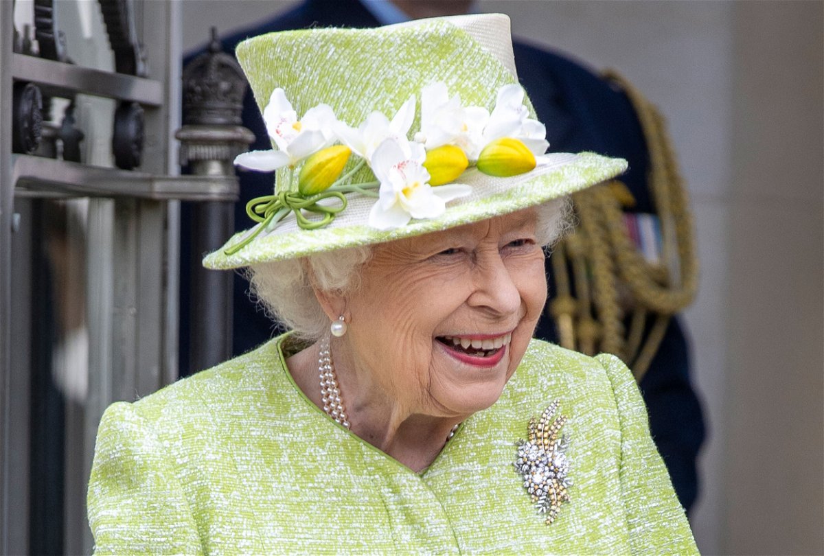 <i>Steve Reigate/WPA Pool/Getty Images</i><br/>When masses gather and wait dutifully to catch a glimpse of  Queen Elizabeth II