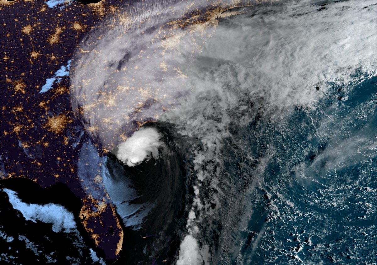 <i>NOAA</i><br/>Ian is no longer a normal hurricane. It is more of a hybrid