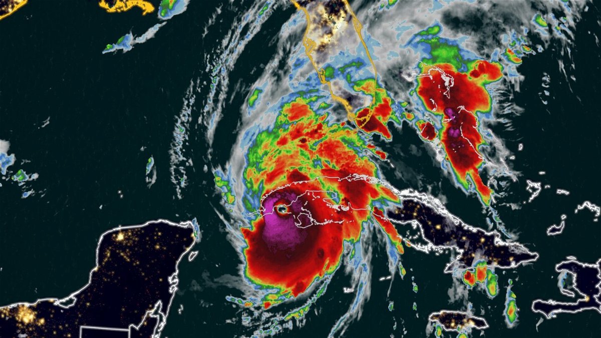 <i>cnnweather</i><br/>Hurricane Ian made landfall in western Cuba on September 27 as it continues barreling toward Florida