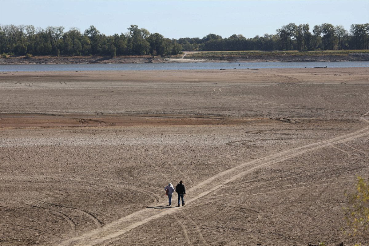 <i>Scott Olson/Getty Images</i><br/>Photos and satellite imagery from the central United States show how the region’s worst drought in at least a decade has pushed the Mississippi River and its tributaries to drop to record lows and pictured the Mississippi River on October 18