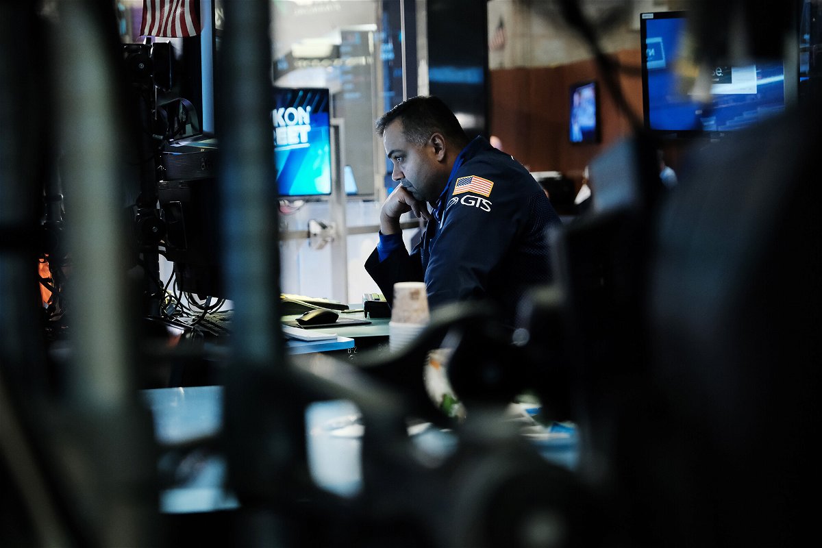 <i>Spencer Platt/Getty Images</i><br/>Traders work on the floor of the New York Stock Exchange (NYSE) on October 07