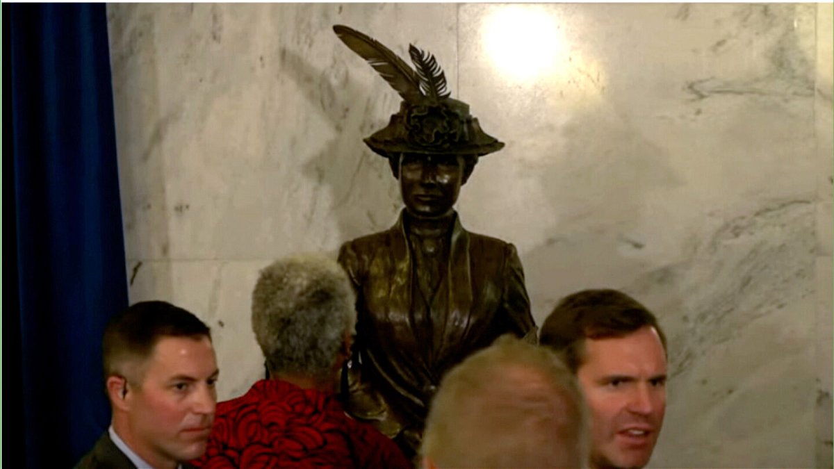 <i>Kentucky Governor's office</i><br/>State officials gather at the Kentucky state Capitol on November 10 to unveil the first permanent monument of a woman.