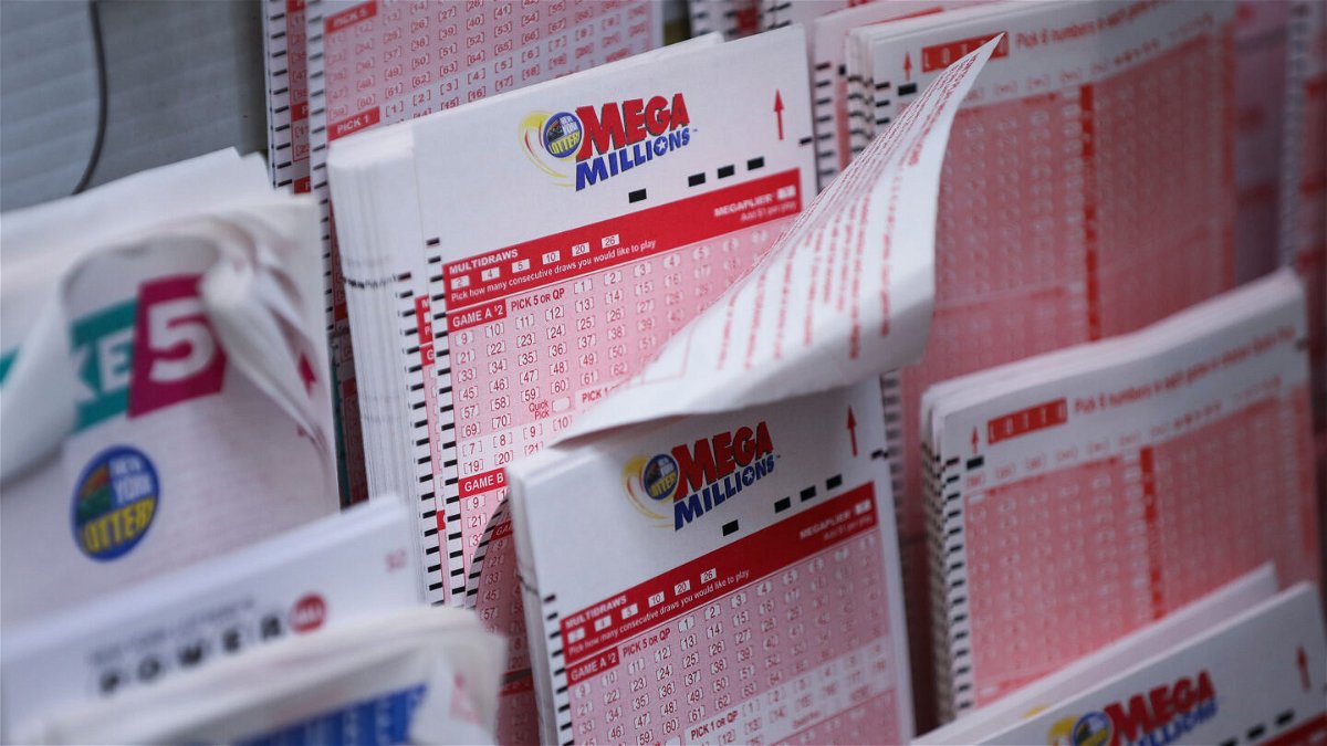 <i>Drew Angerer/Getty Images</i><br/>The Mega Millions jackpot has topped $600 million only five times in its more than 20-year history.