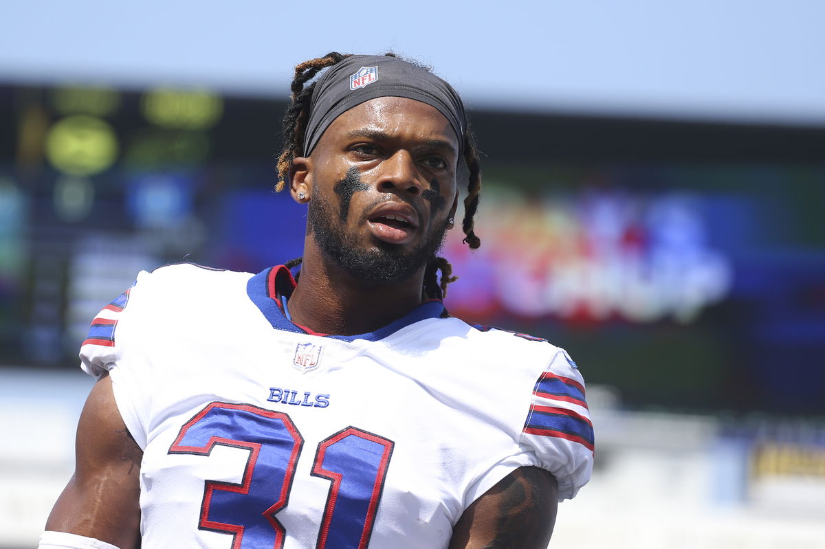 Bills' Damar Hamlin in critical condition for cardiac arrest - Los