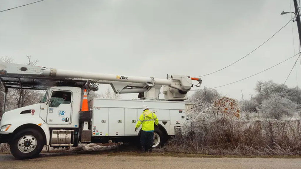 Austin Doesn’t Know When It’ll Fully Restore Power As Hundreds Of ...