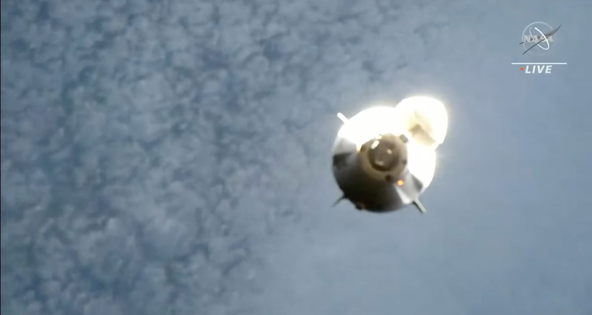 <i>From NASA/Youtube</i><br/>The SpaceX Crew Dragon capsule