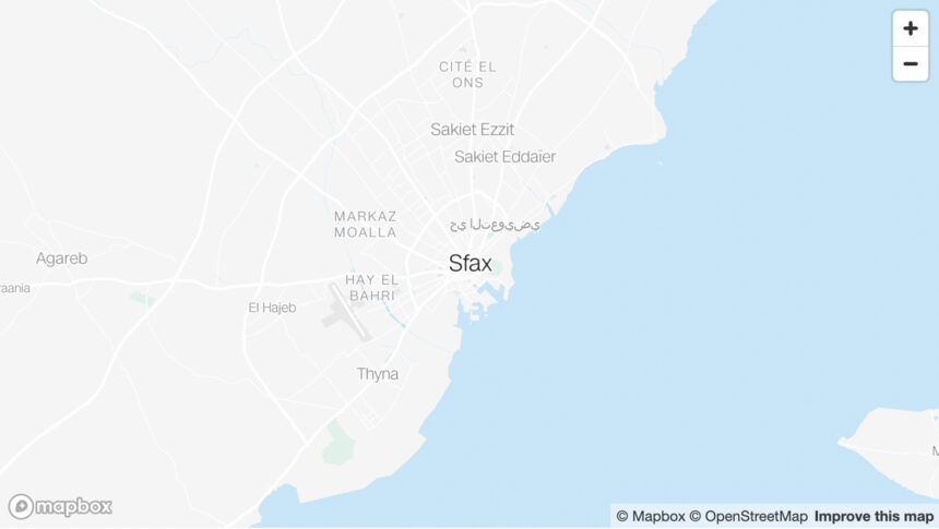 <i>Mapbox</i><br/>At least 28 migrants have died after their boat sank off the coast of Tunisia