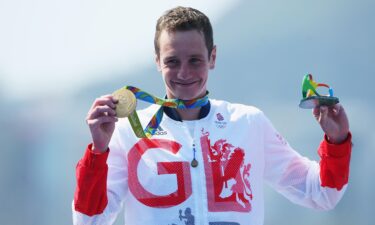 Alistair Brownlee of Great Britain won another gold medal in the men's triathlon at the 2016 Rio Olympic Games.