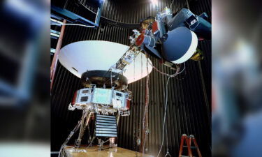 The Voyager proof test model