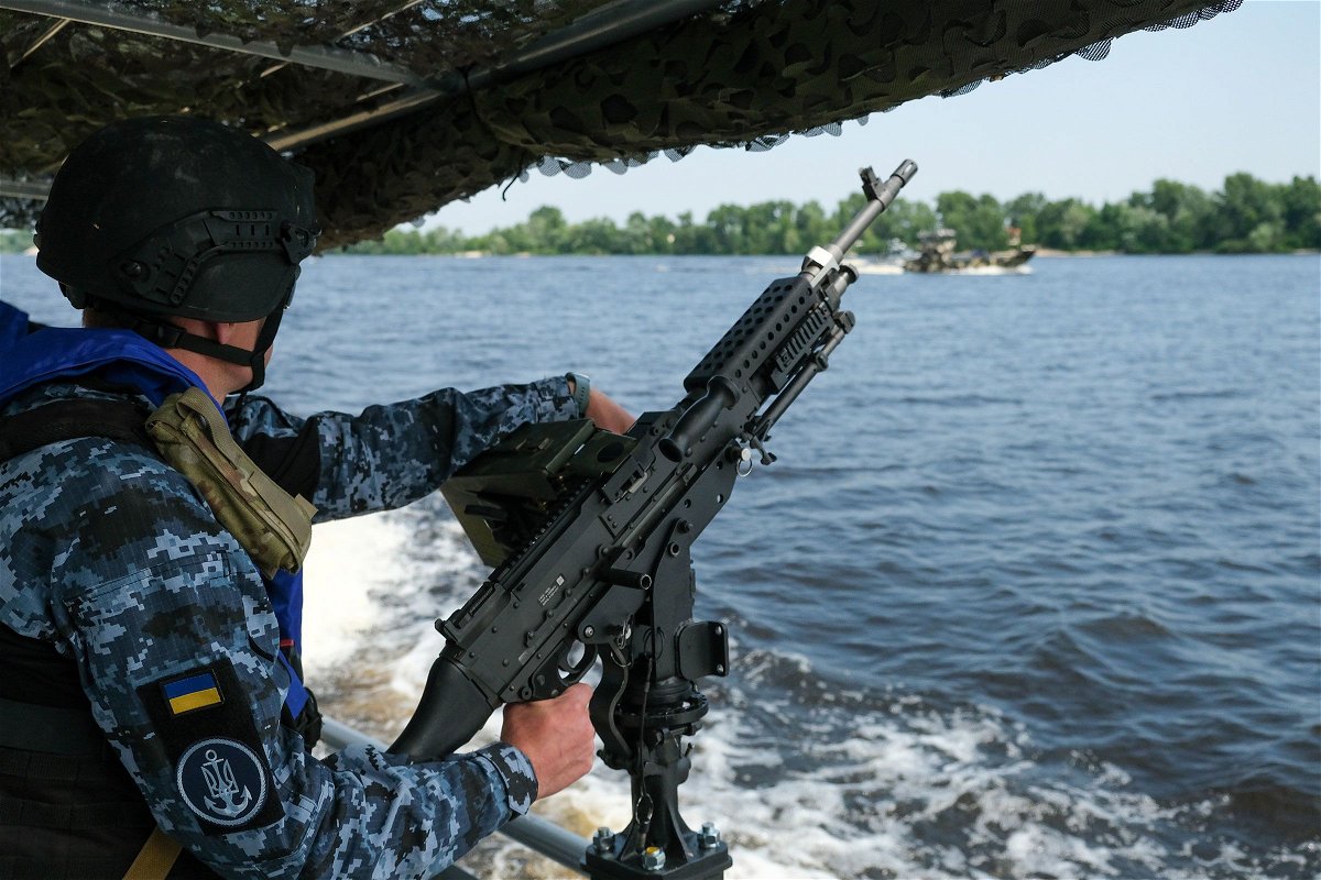 <i>Vasco Cotovio/CNN</i><br/>The Dauntless Sea Ark has three machine gun mounts and a 40mm grenade launcher.