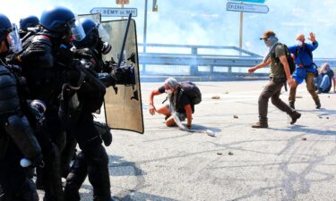 Demonstration against the construction of a railway between Lyon and Turin