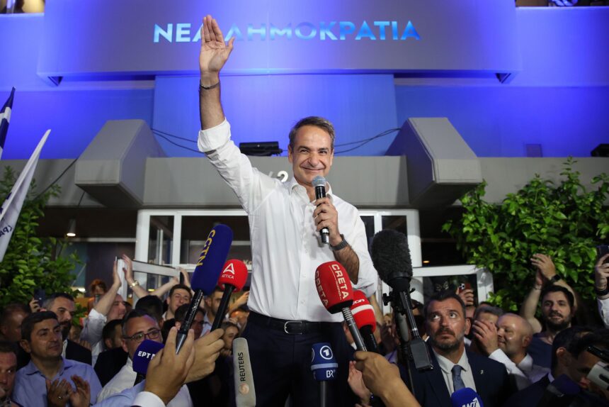 Greek Prime Minister Earns Resounding Electoral Win As Far Right Makes   Cnn L19jb21wb25lbnRzL2ltYWdlL2luc3RhbmNlcy9sZWRlLWIxMjk1M2FmMjY0OWM5ZTViZWI0YWExMjFiYzYwMjA2 L19wYWdlcy9oX2VkNTQ4OTliNjBhZTI0ODc4MWE2NjFlYWMwOTliZmNk 300 860x574 